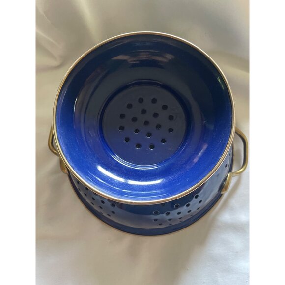 Vintage Blue Metal Colander With Brass Handles & Faux Fruits For Home Decor Or D - Picture 8 of 9